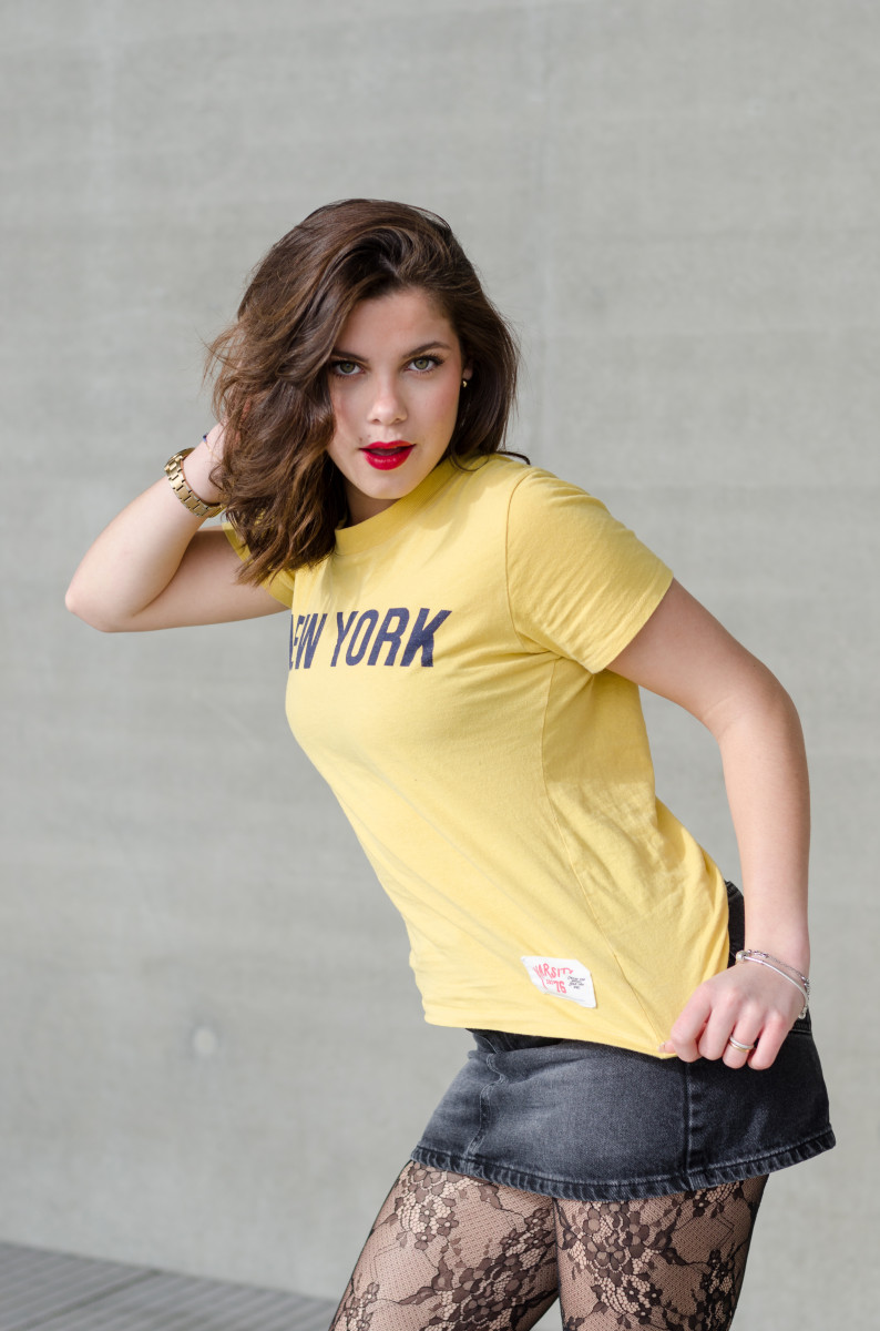 1ère série solo après 5 ans  sans faire de photo., grâce aux encouragements de Nico suite à mon cours. Cette démarche s'inscrit dans mon projet de photothérapie, outil que je souhaite développer dans ma pratique de naturopathe. Nikon D7000 (APSC), Photo 1 et 2 28/105 + flash cobra déporté et photo 3 50 mm.