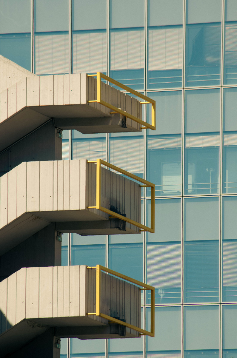 Hello, je tente un parti pris  colorimétrique.....  Merci à toute l'équipe ! Bon dimanche à tous.