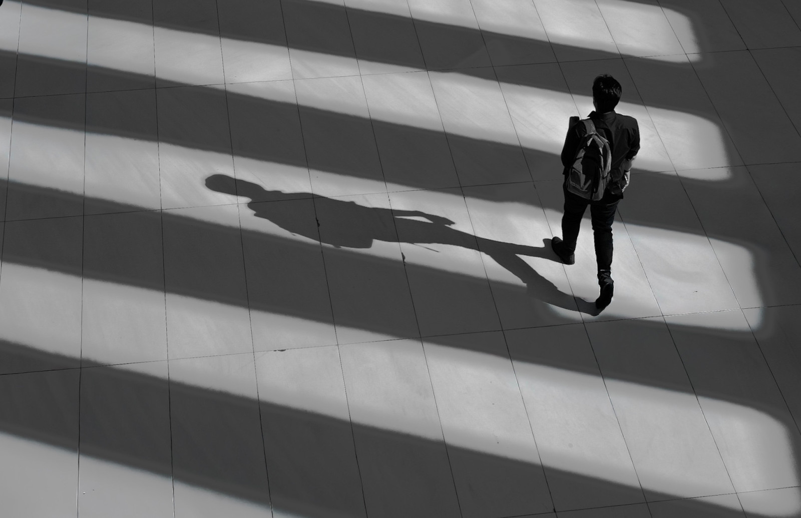 Jeux d’ombres à l’Occulus