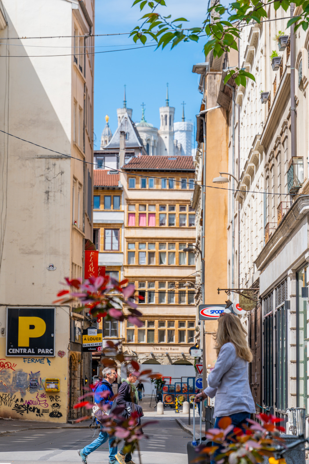 Bonjour tout le monde, une petite série avec des photos en vrac prisent sur plusieurs sorties en solo , leur seul point commun est le lieu  : la belle ville de Lyon.