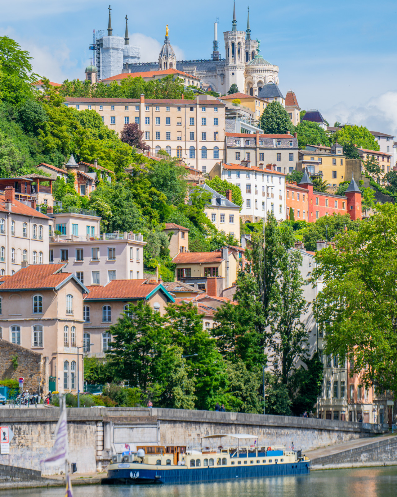 Bonjour tout le monde, une petite série avec des photos en vrac prisent sur plusieurs sorties en solo , leur seul point commun est le lieu  : la belle ville de Lyon.