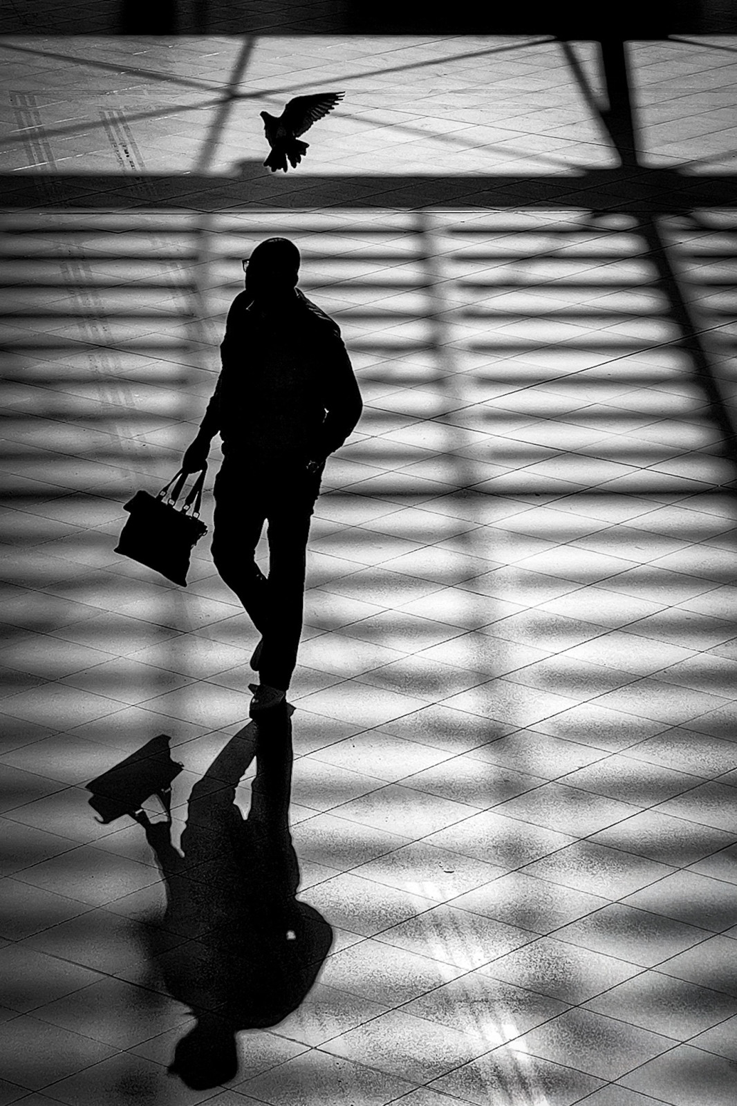 Jeux d’ombre à la gare de Lyon