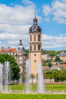 Bonjour tout le monde, une petite série avec des photos en vrac prisent sur plusieurs sorties en solo , leur seul point commun est le lieu  : la belle ville de Lyon.