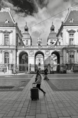 Bonjour tout le monde, une petite série avec des photos en vrac prisent sur plusieurs sorties en solo , leur seul point commun est le lieu  : la belle ville de Lyon.