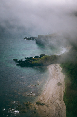 Histoire de voyager un peu, quelques photos issues d'un road trip en Irlande ! 

Photo 1 : Le Ben Bulben vue du ciel ! 
Photo 2 : La cote proche du Wee House of Malin, sur la route de Malin Head ! Une ambiance hors norme
Photo 3 : Le Grianán Ailigh (à prononcer 
Grianán of Aileach) , lieu plein de mémoire pour les irlandais.
Photo 4 : Crohy Head Sea Arch, conditions compliqués pour s'y rendre !
Photo 5 : Sur la route de Malin Head
Photo 6 : Vue sur l'Owenwee River
Photo 7 : Le mythique Down Patrick Head vu du ciel, une ambiance indescriptible ce jour la !