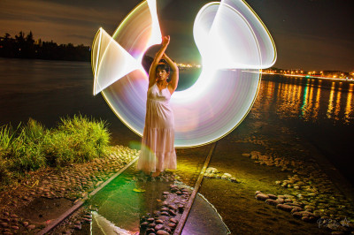 Voila la contribution à cette sortie lightpainting de vendredi soir ...