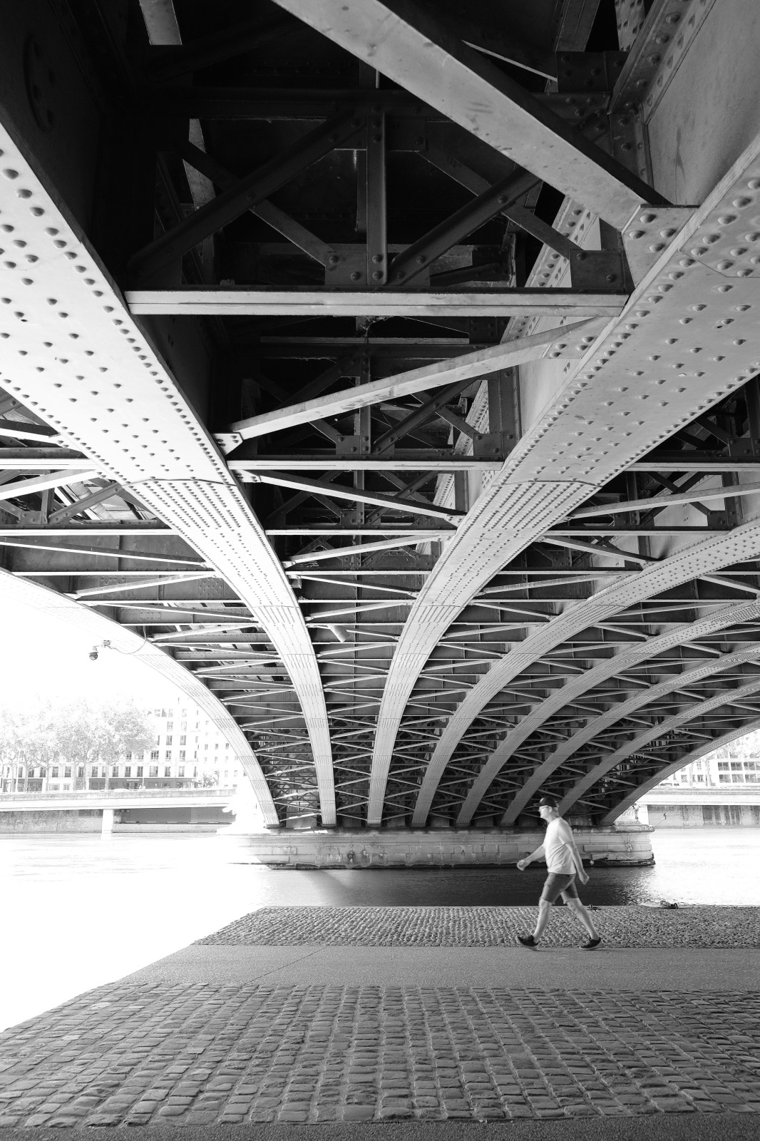 Sur les bords du fleuve