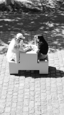 A deux.