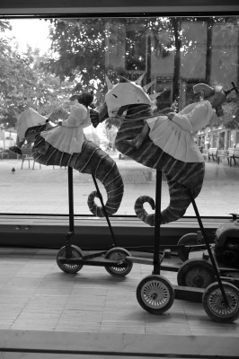 Exposition aux archives de Lyon.
Un brin déjanté mais qui vous transporte dans une bulle imaginaire