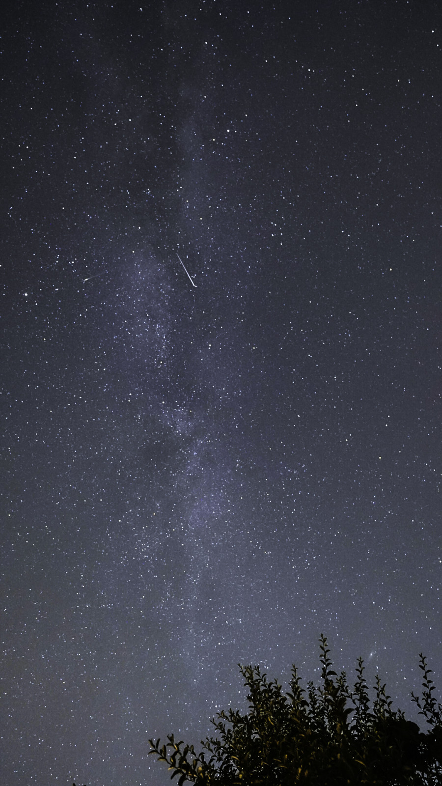 Observation 2-3 heures 
600 photos d emplies 
Edit Lightroom 
Et starstacker