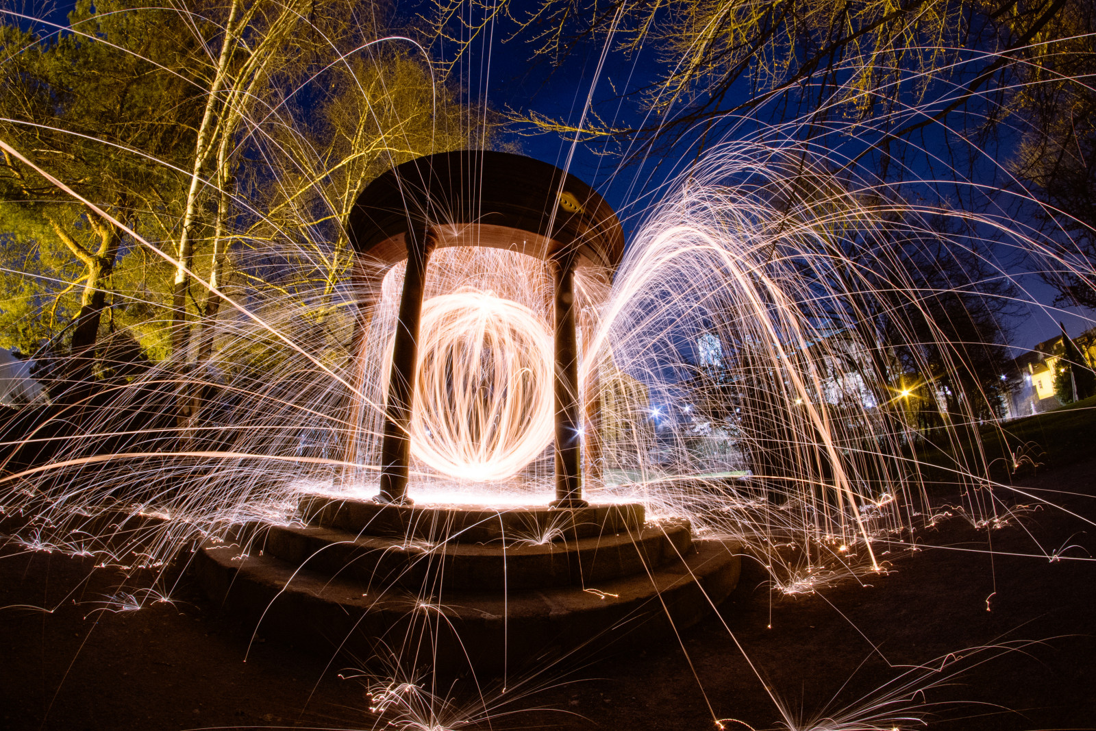 Ouais du lightpainting ! Bilan, j'étais sacrément motivé pour aller faire du lightpainting le 1er janvier 2015 !