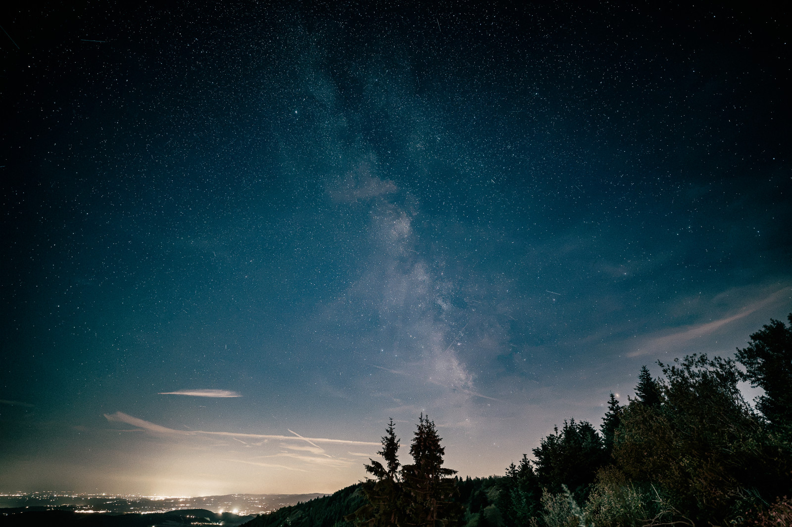 Merci à tous les participants de cette initiation Astrophoto avec @erwan2lux 📸✨

On a passé un super moment avec vous tous et on a hâte de vous retrouver sur une prochaine date 🤗