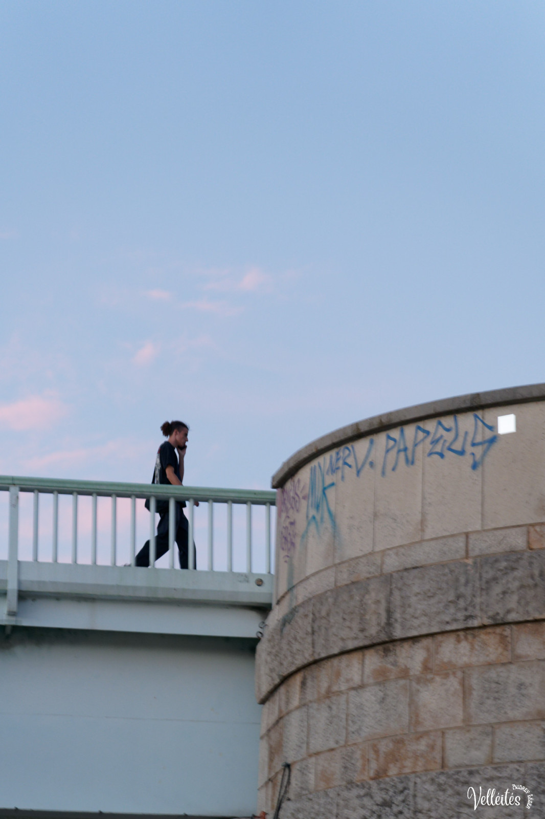 Sortie du 9 septembre Piscine du Rhône 
Une série à la poursuite de la fille au sweat rose  ( merci Christine !)
Une série sur les solitaires
