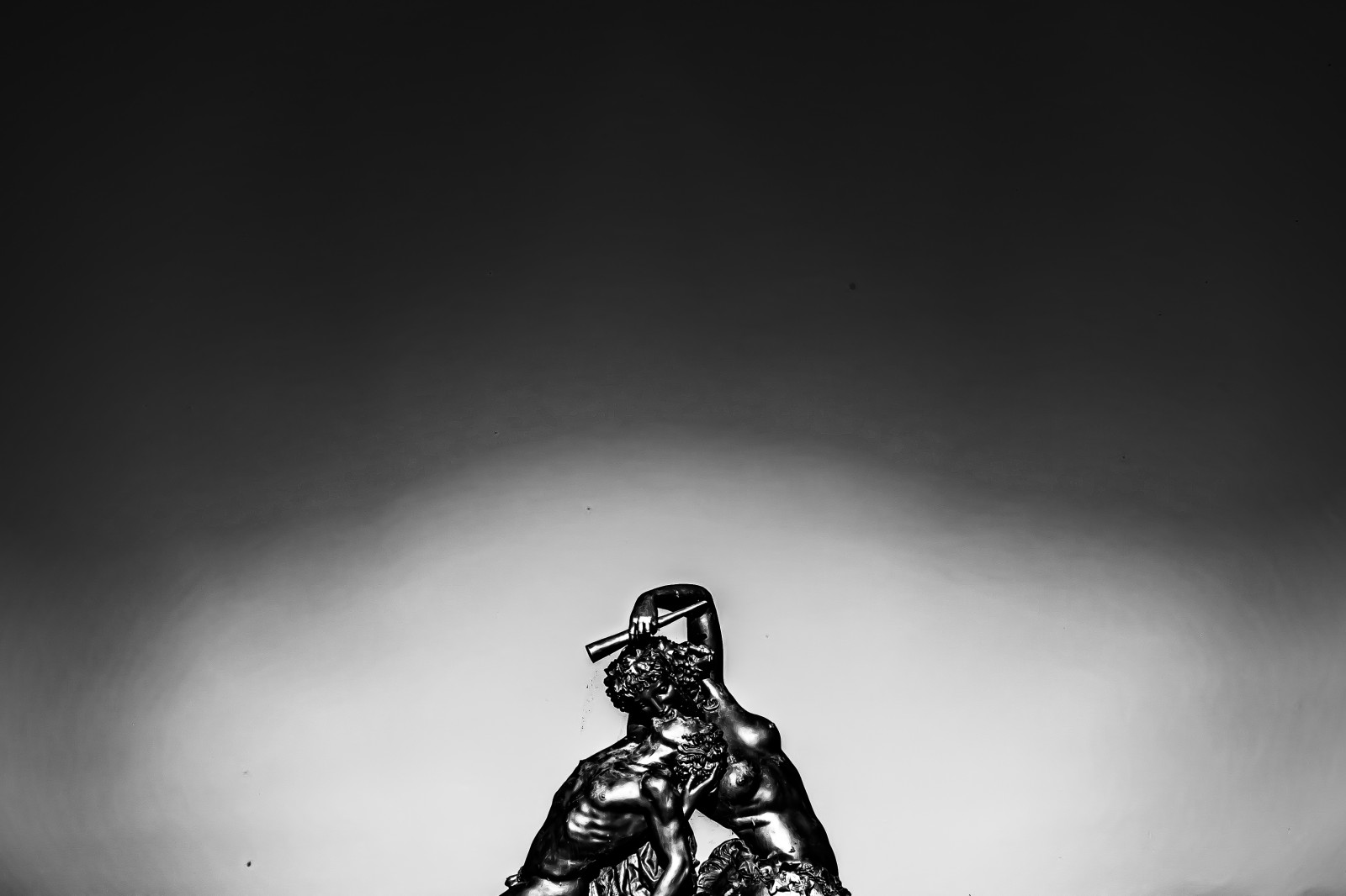 Sur le thème de l’initiation à la photo à la manière de Hiroshi Sugimoto avec tout les bons conseils d’approche voir apprentissage de cette philosophie photographique. .